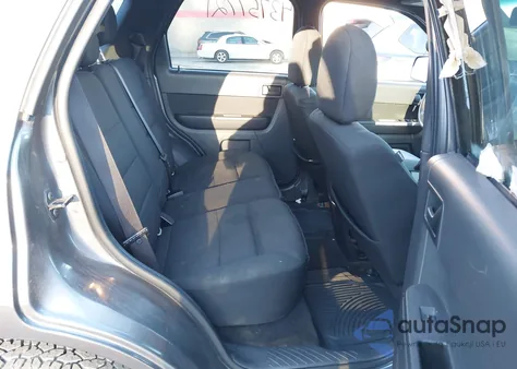 2010 Ford Escape Xlt from USA, damaged, VIN 1FMCU9DG1AKA42644